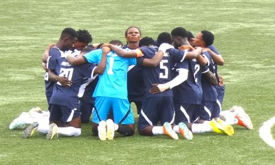 Team prayer before match