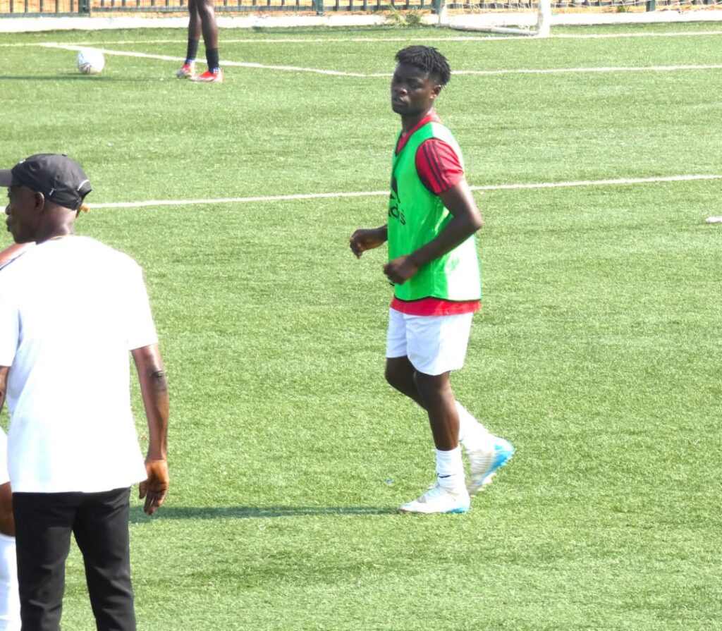 Coach in action-firstklassfc