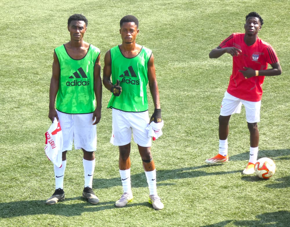 After play flexing-firstklassfc